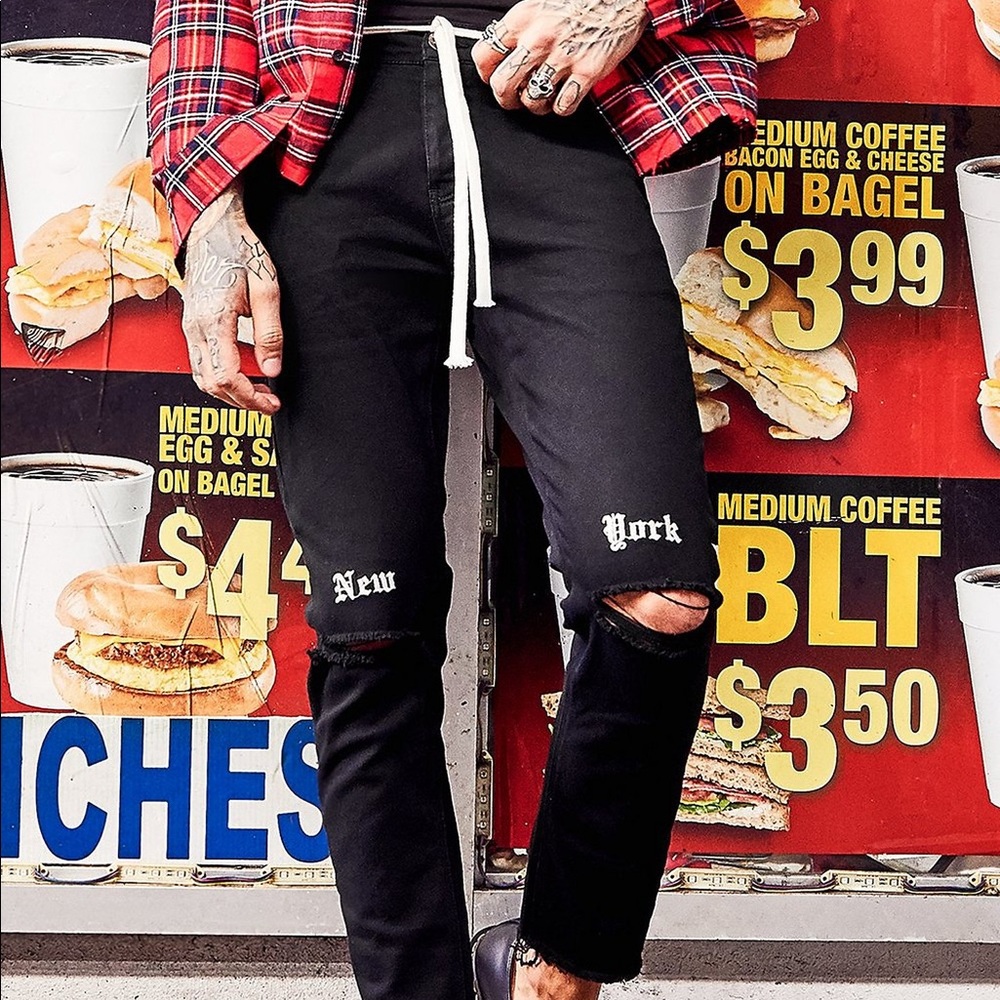 PRICE FIRM 🛑 New York Distressed Skinny Jeans